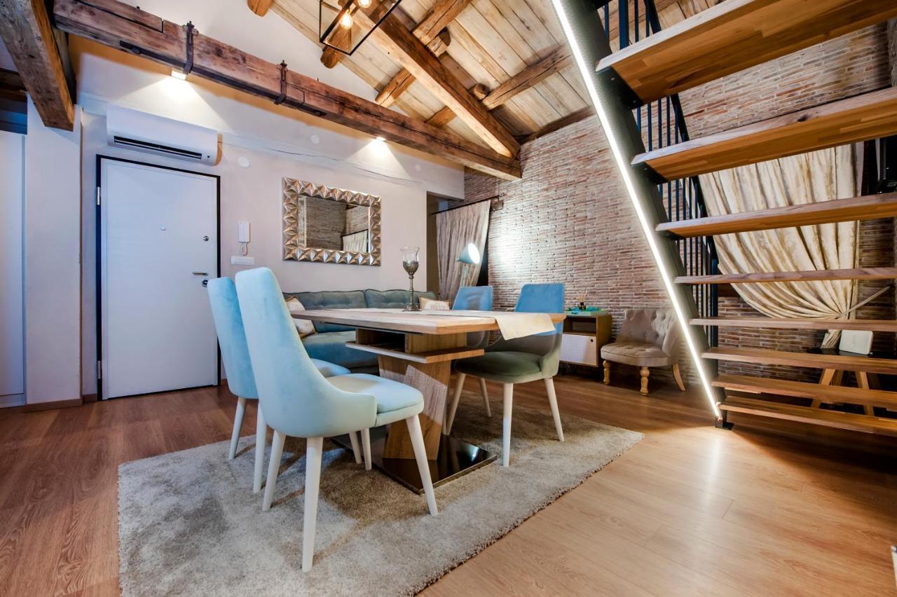 Apartments Casa De Amicis 로비니 외부 사진
