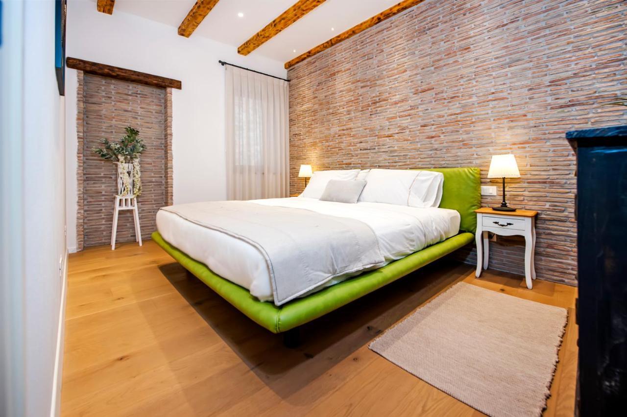 Apartments Casa De Amicis 로비니 외부 사진