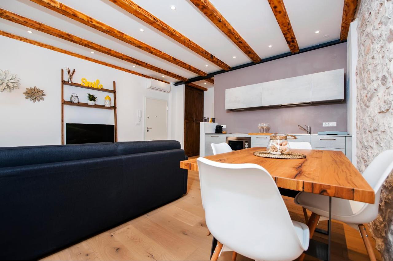 Apartments Casa De Amicis 로비니 외부 사진