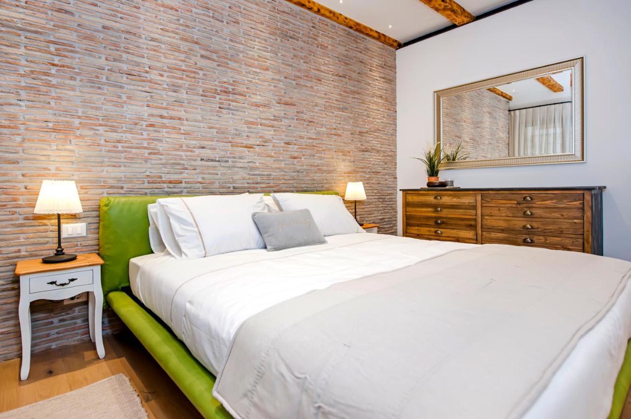 Apartments Casa De Amicis 로비니 외부 사진
