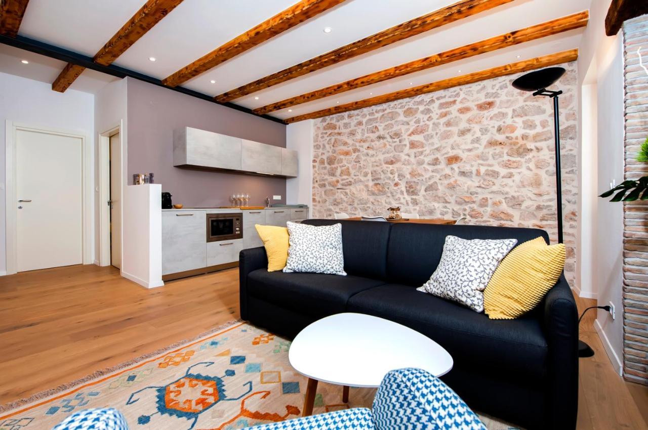 Apartments Casa De Amicis 로비니 외부 사진