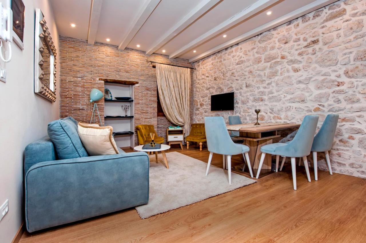 Apartments Casa De Amicis 로비니 외부 사진