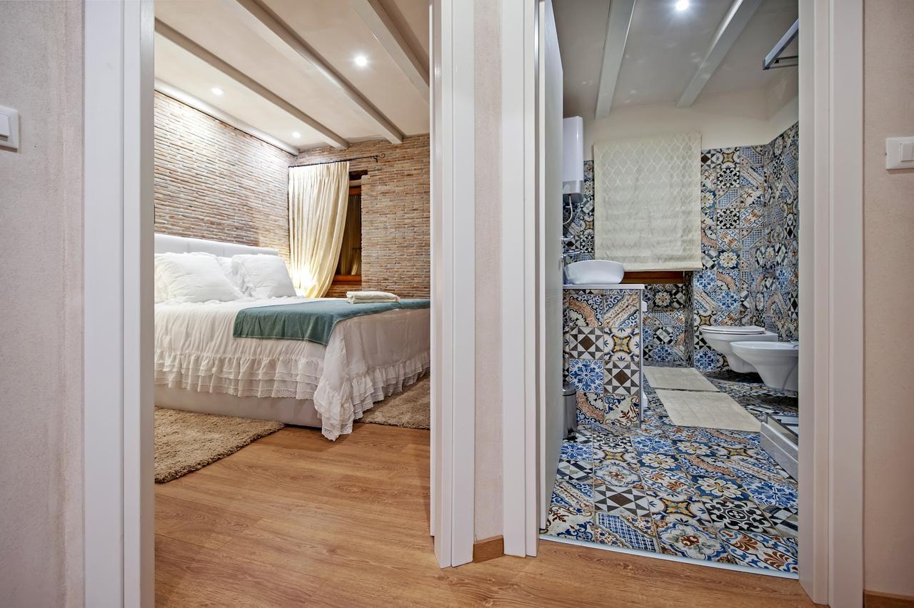 Apartments Casa De Amicis 로비니 외부 사진
