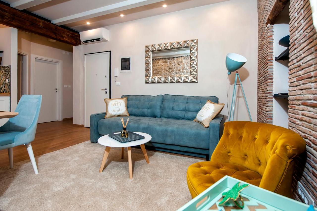 Apartments Casa De Amicis 로비니 외부 사진